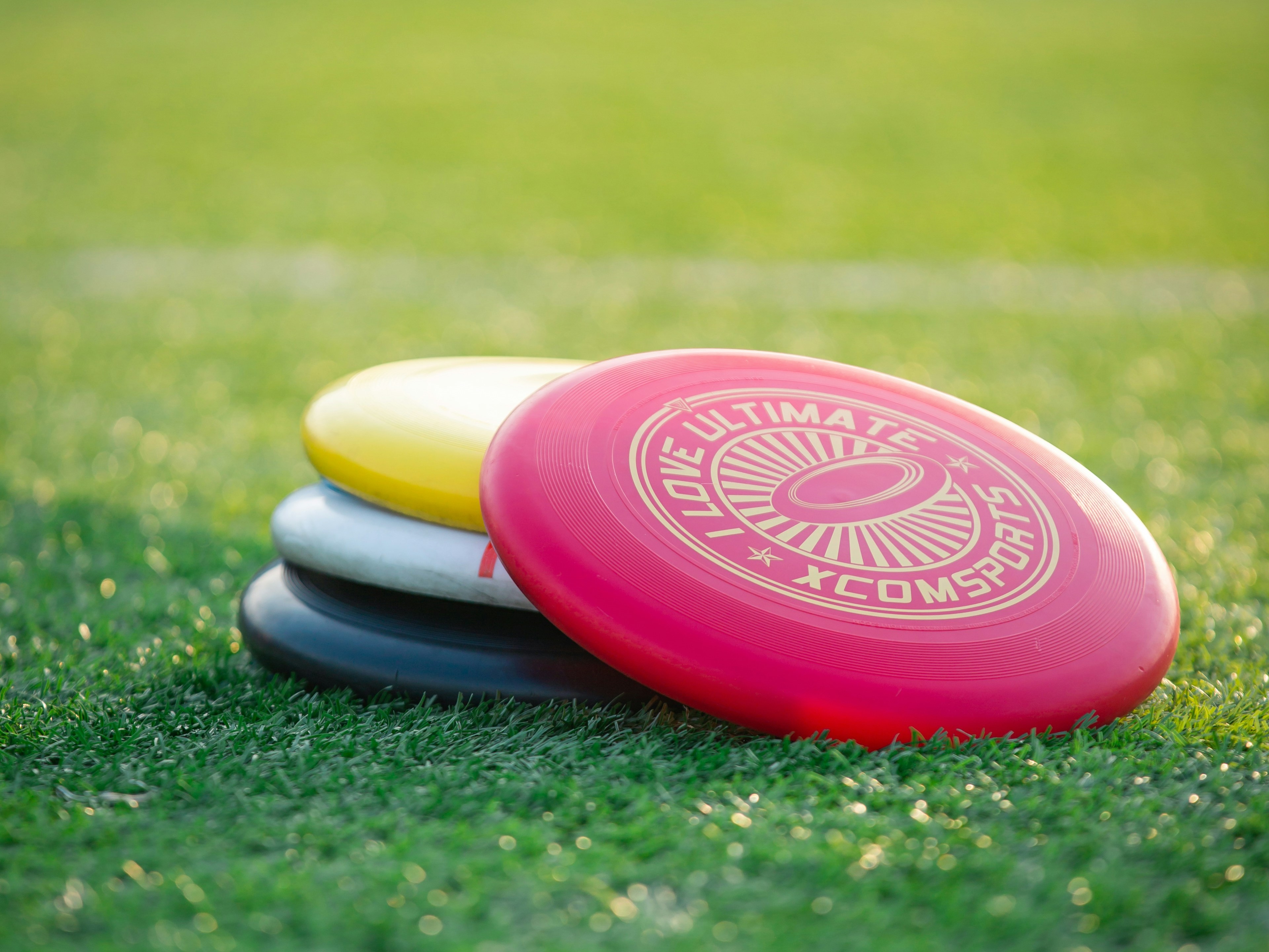frisbees